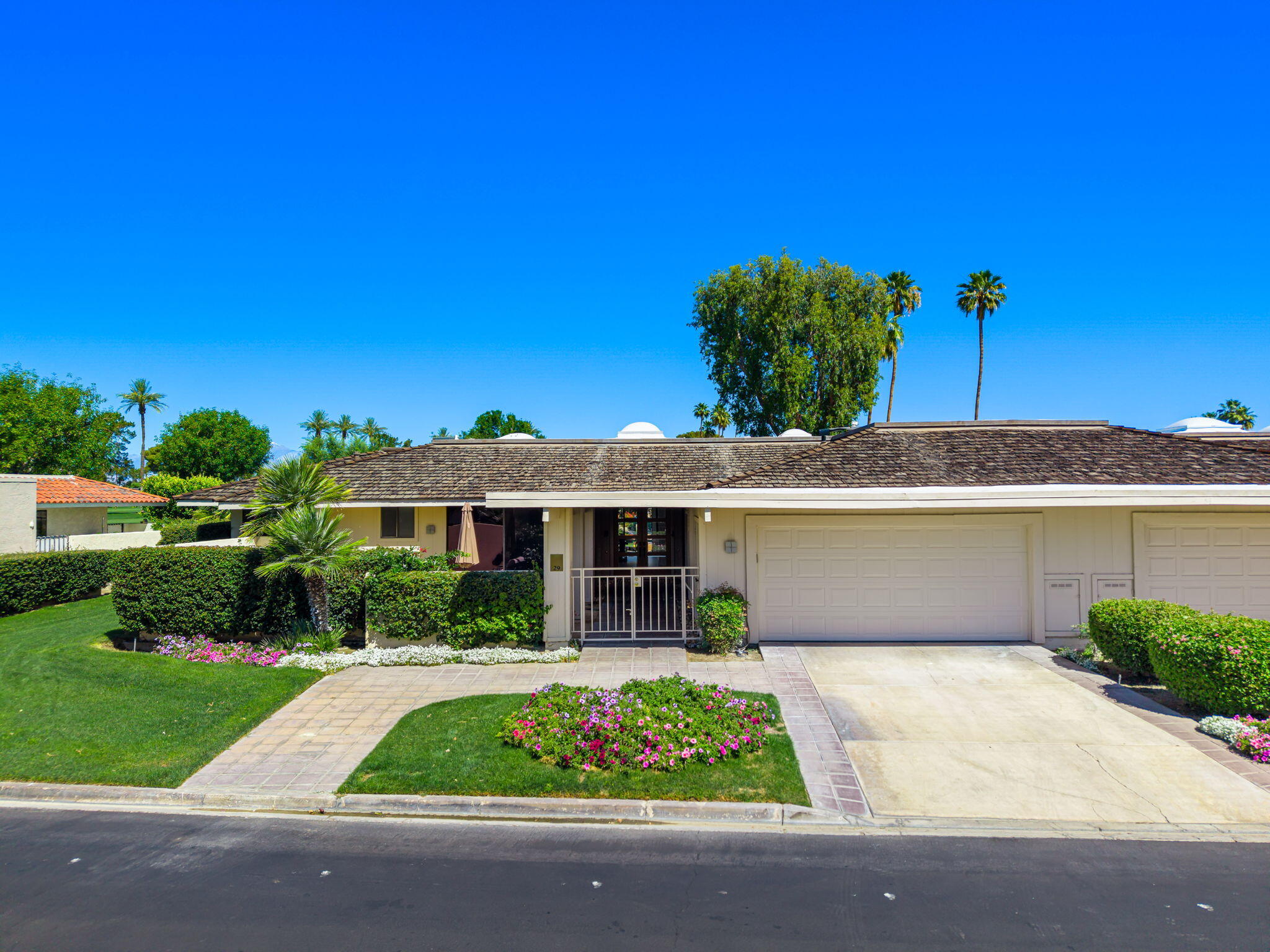 29 Stanford Dr — photo