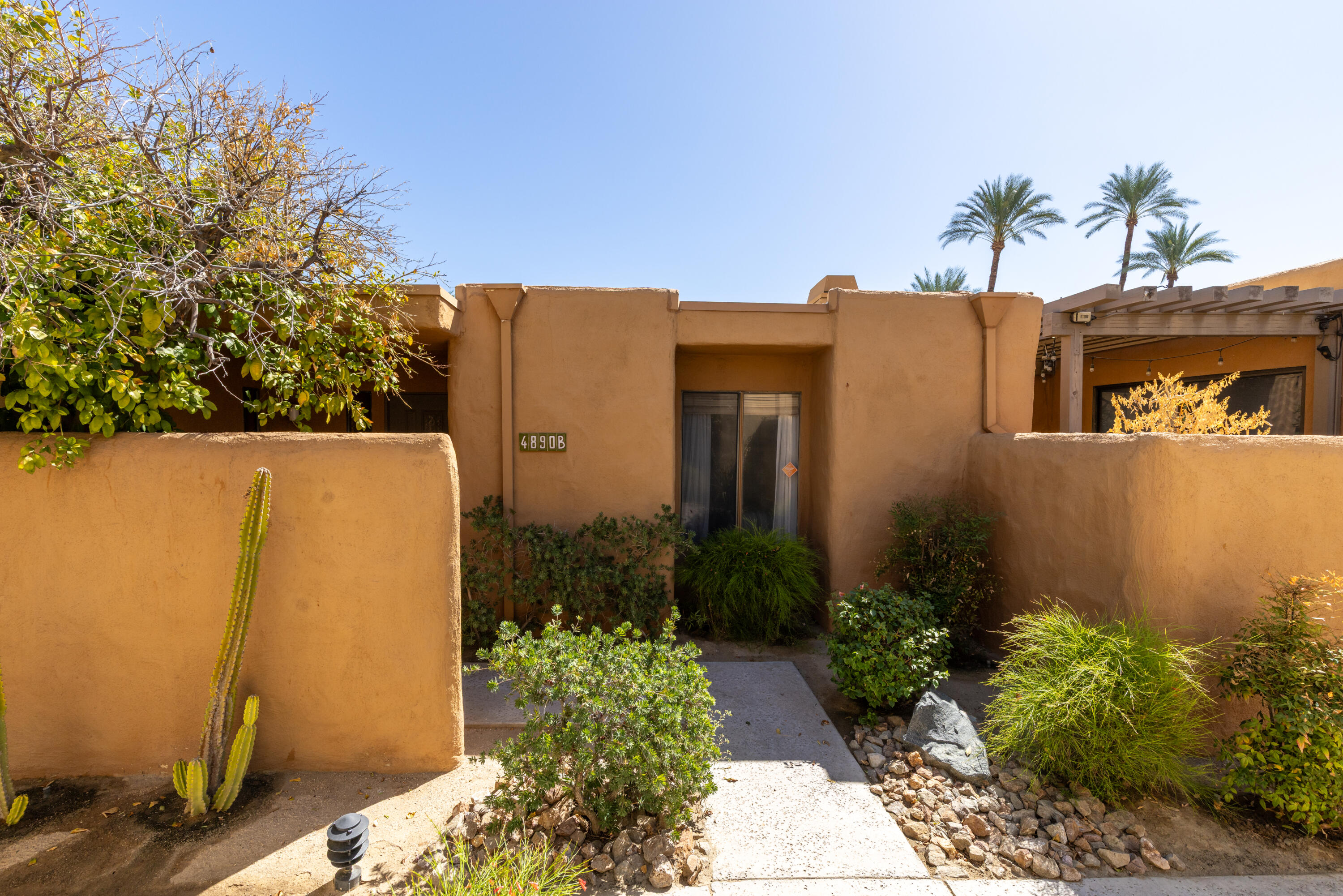 4890 N Winners Cir Unit B — photo