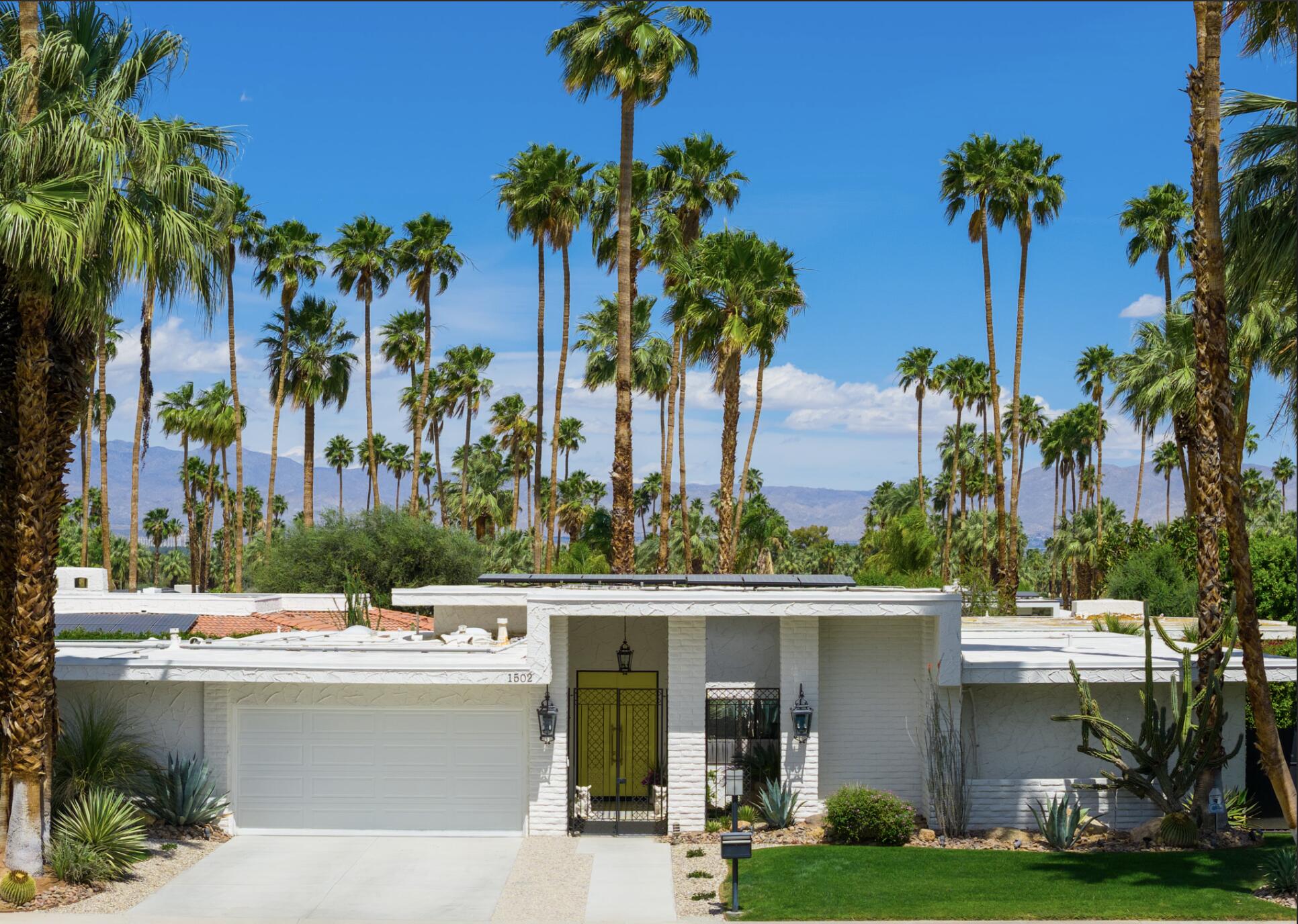 1502 E Sierra Way — photo