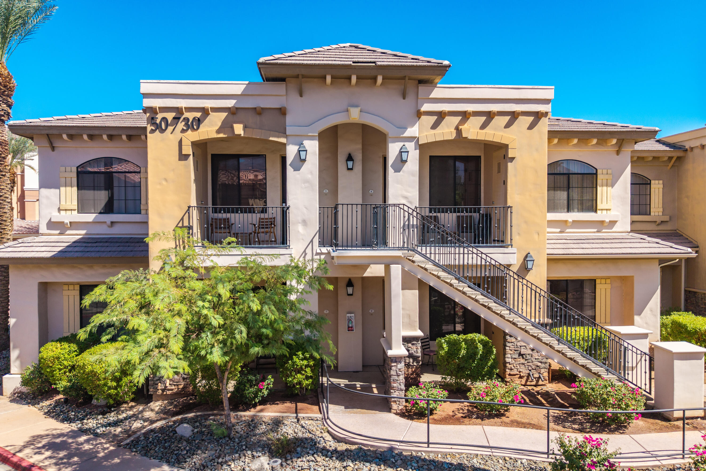 50730 Santa Rosa Plz 4 — photo
