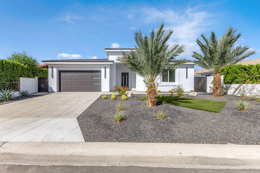 15483 Avenida Atezada — photo