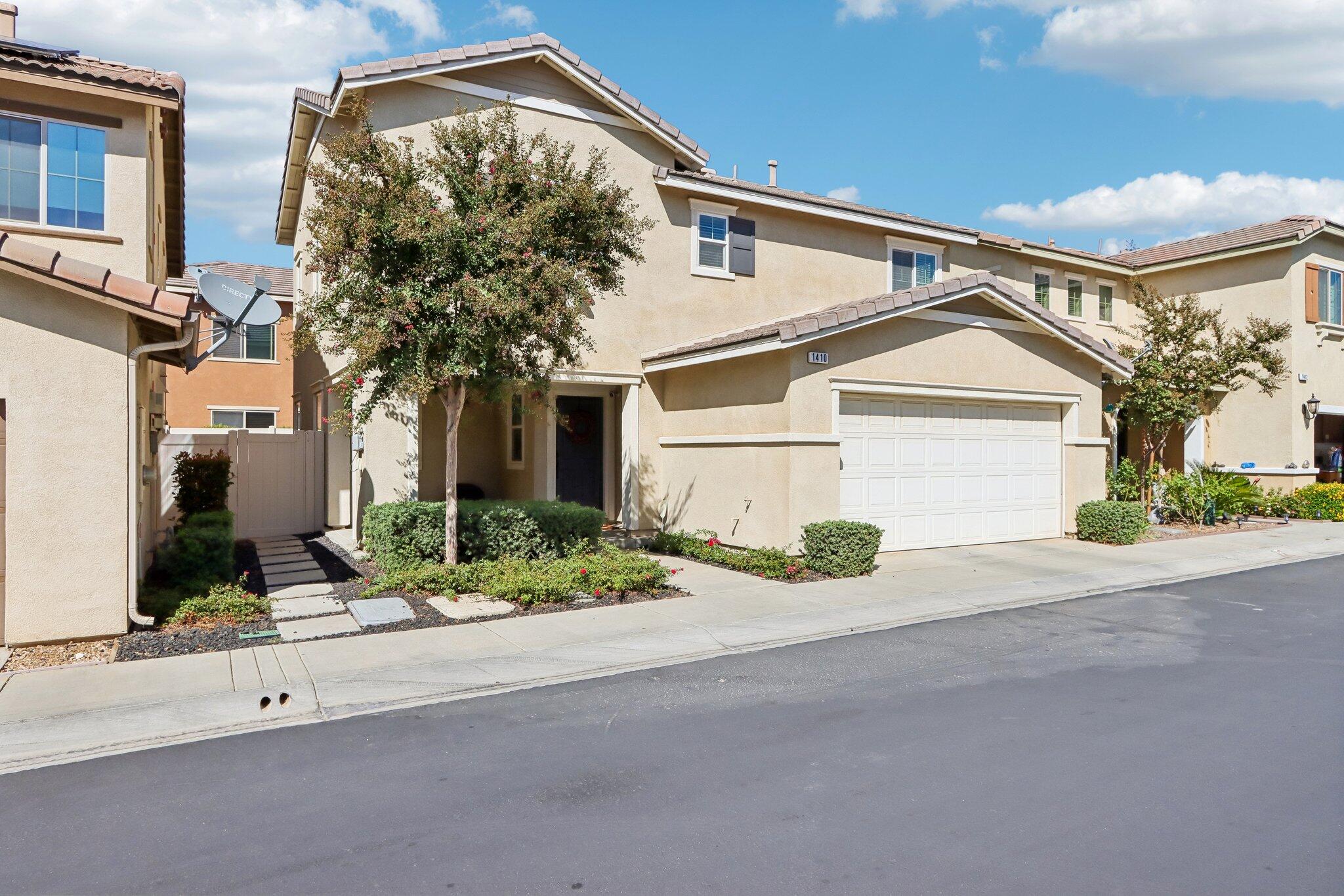 1410 Silverberry Ln — photo