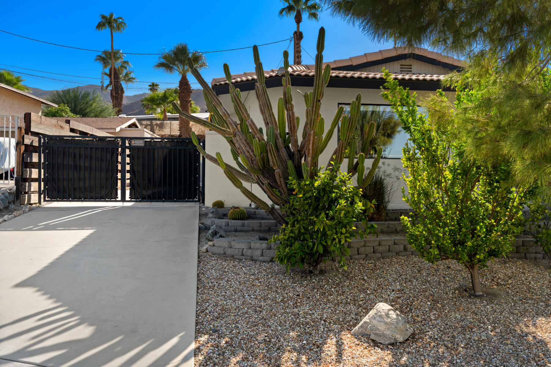 39080 Bel Air Dr — photo