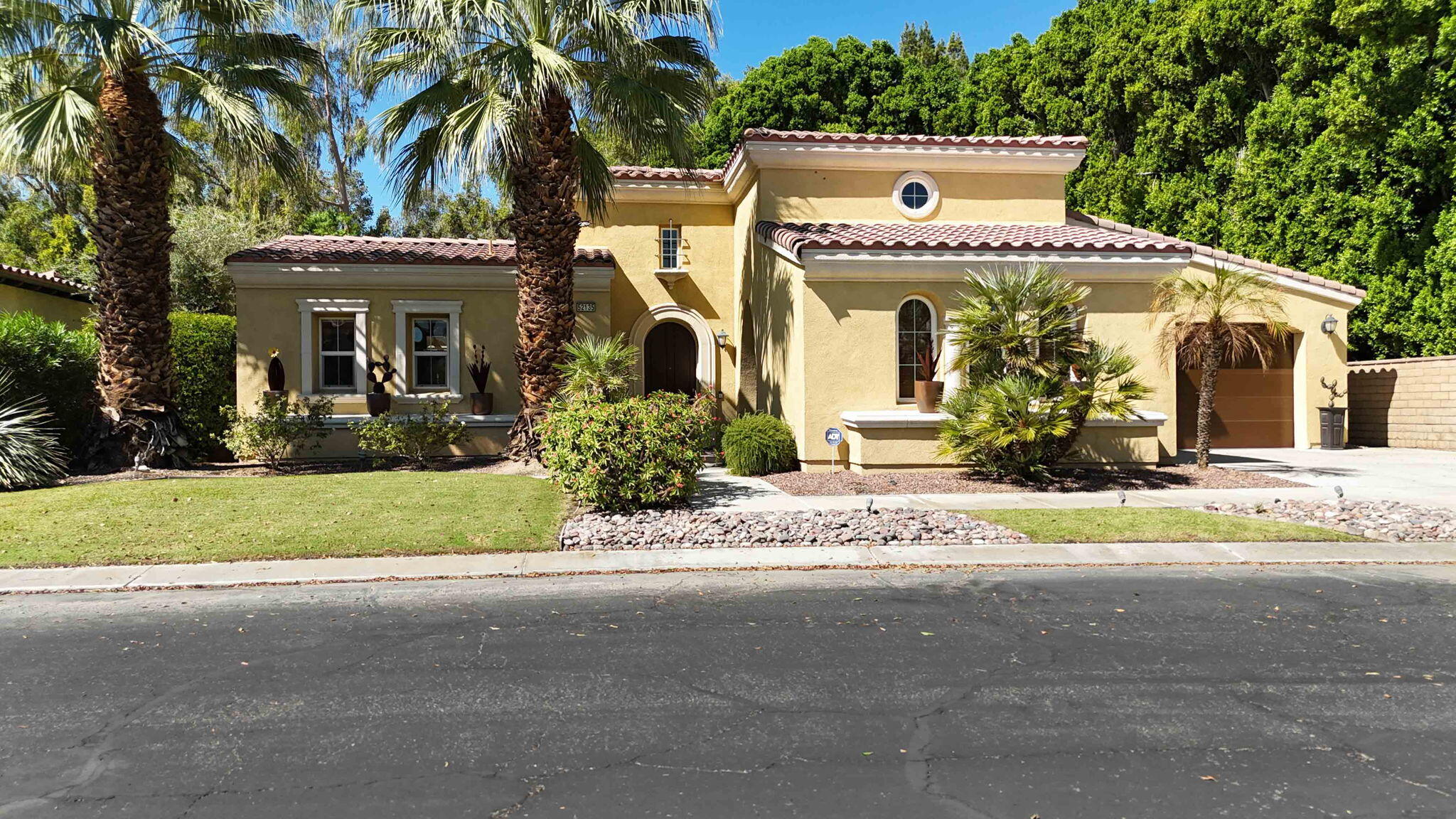 52135 Shining Star Ln — photo