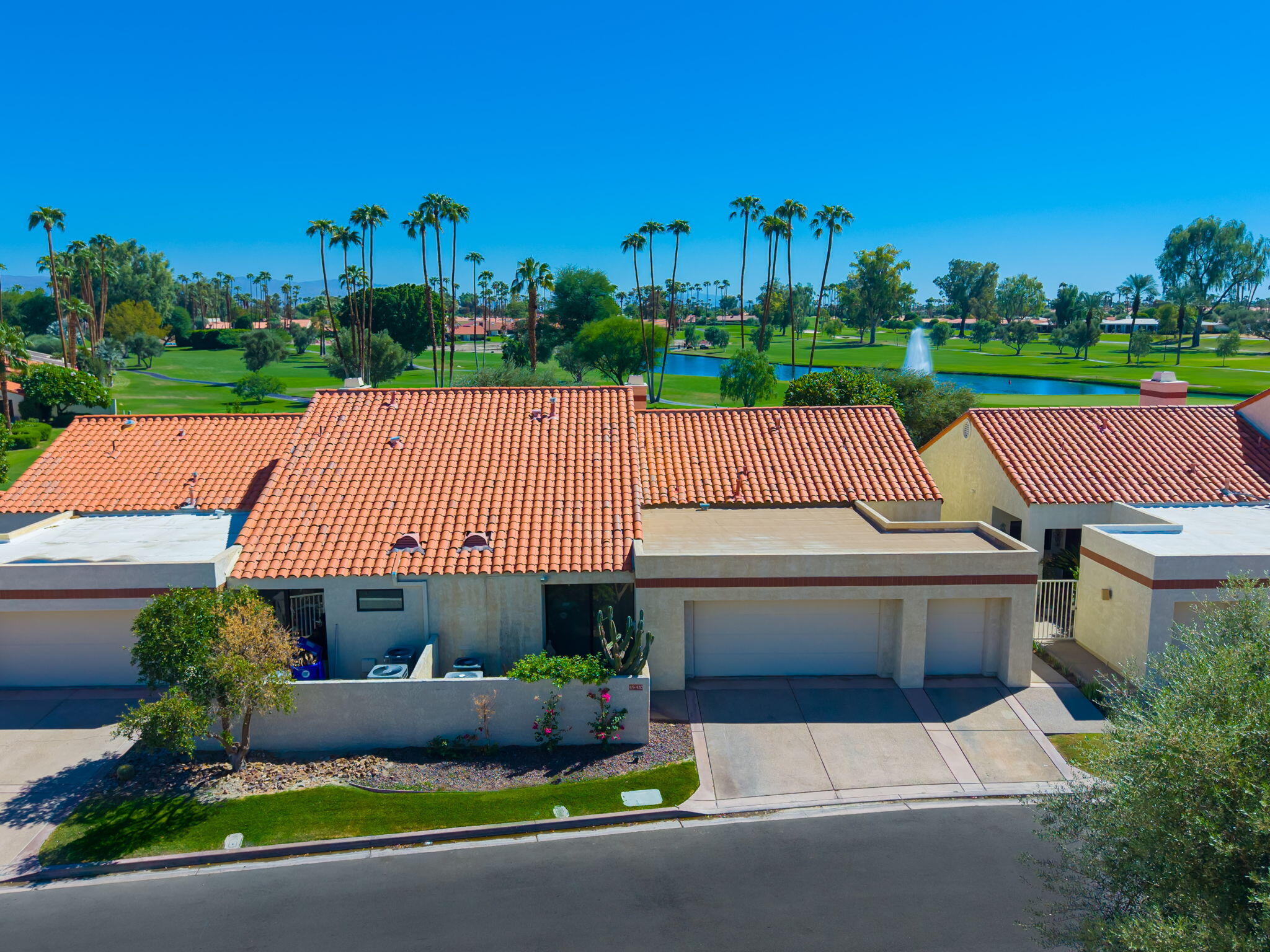 49430 Avenida Club La Quinta — photo