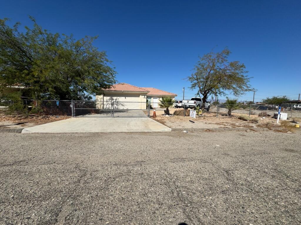 1376 Carpenteria Ave — photo