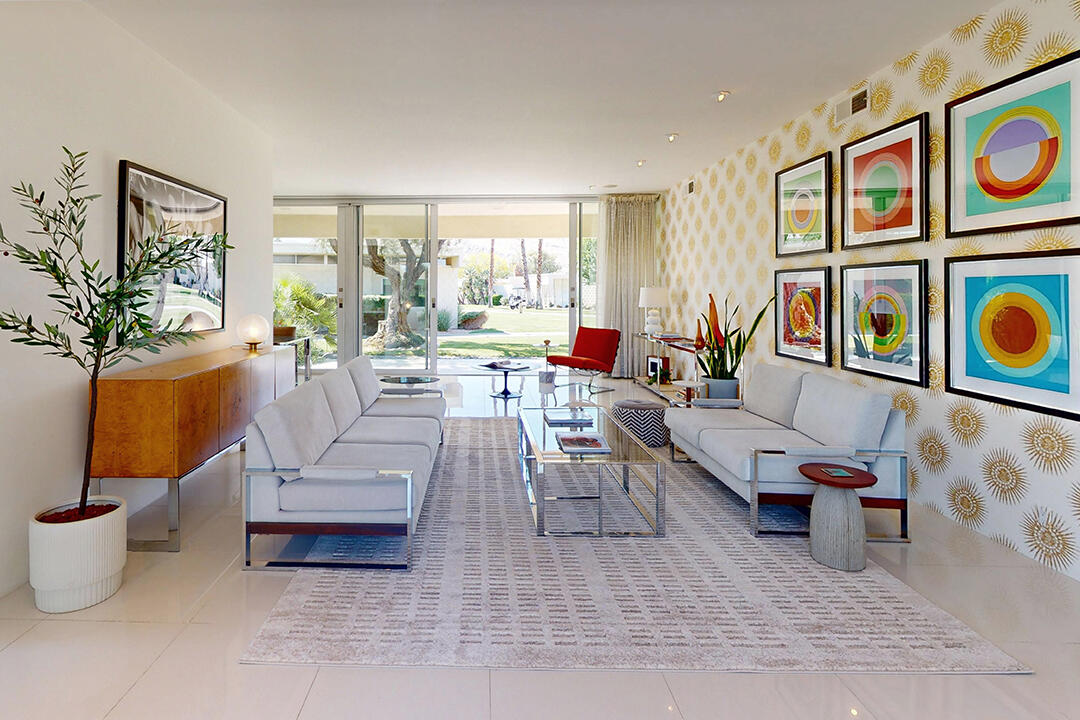 318 Desert Lakes Dr — photo