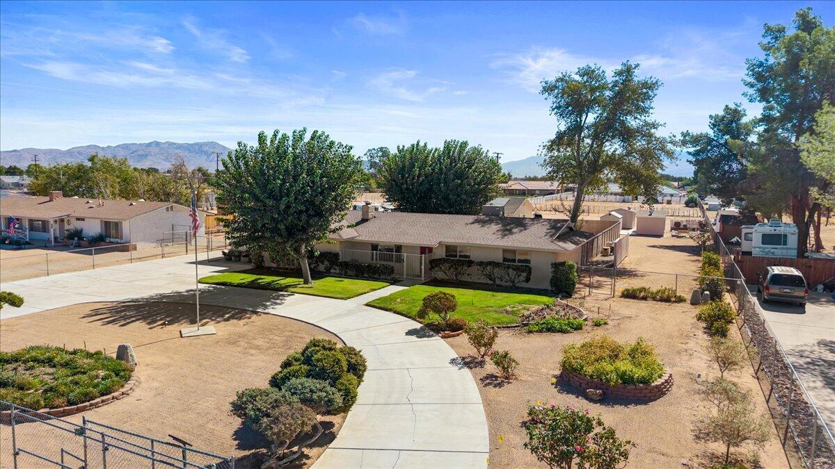 14151 Hopi Rd, Apple Valley, CA 92307 — photo 2