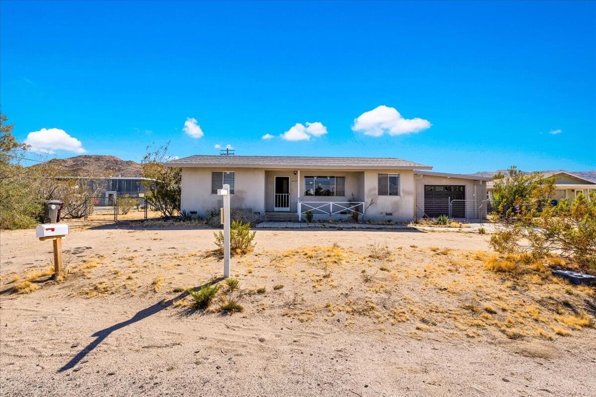 62137 Desert Air Rd — photo