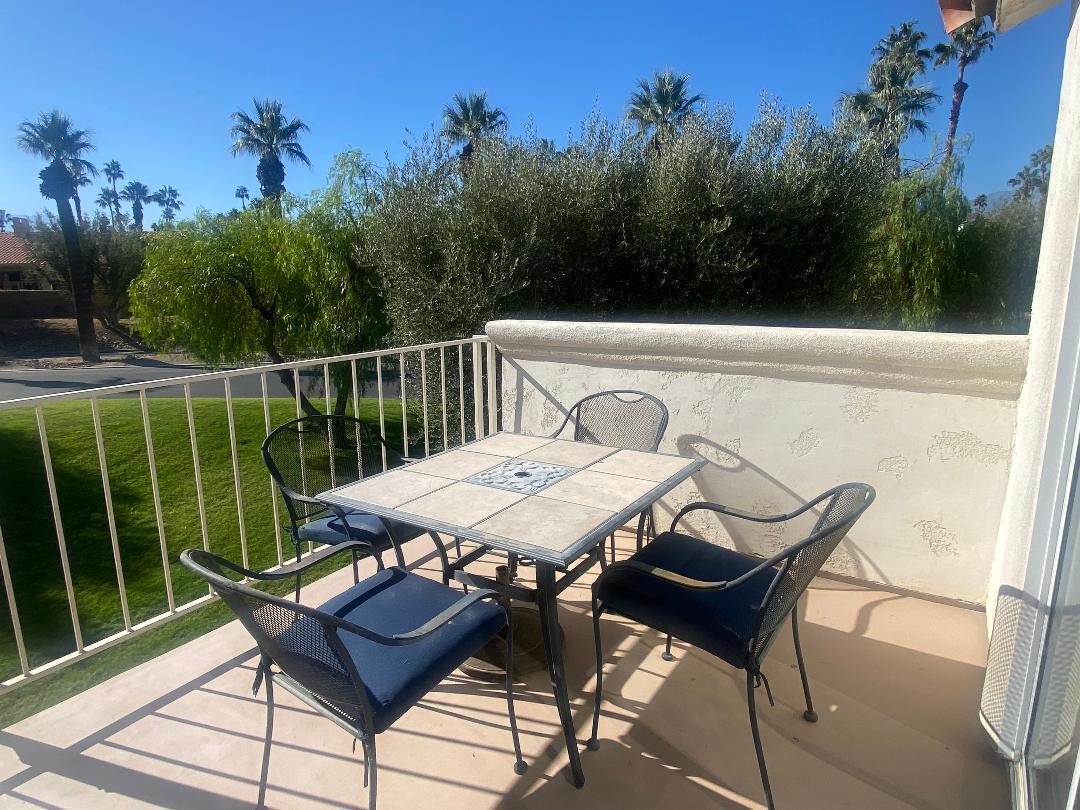 551 Desert Falls Dr — photo