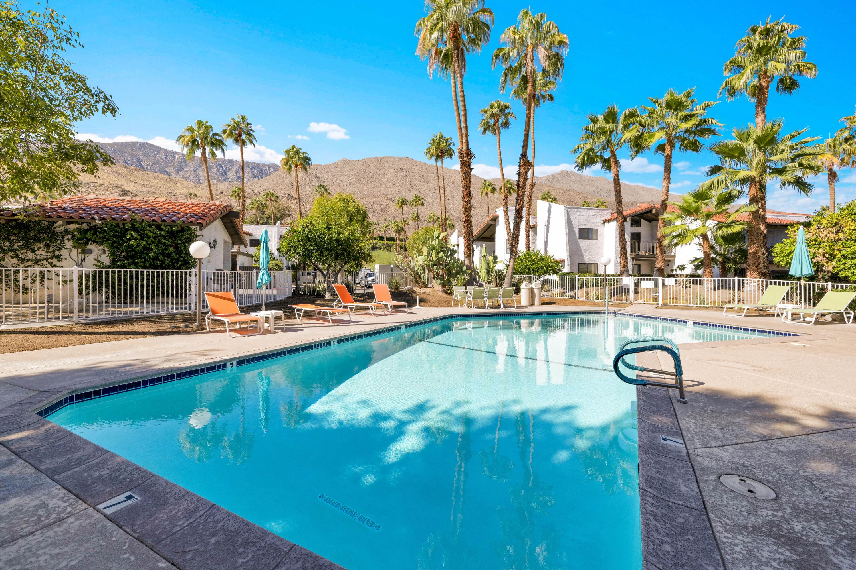 290 E San Jose Rd Unit 47 — photo