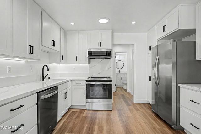 107 Calle — photo
