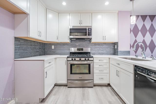 1043 Waltham Rd E — photo