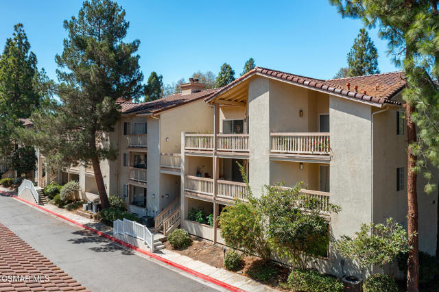 5728 Oak Bend Ln Unit 208 — photo