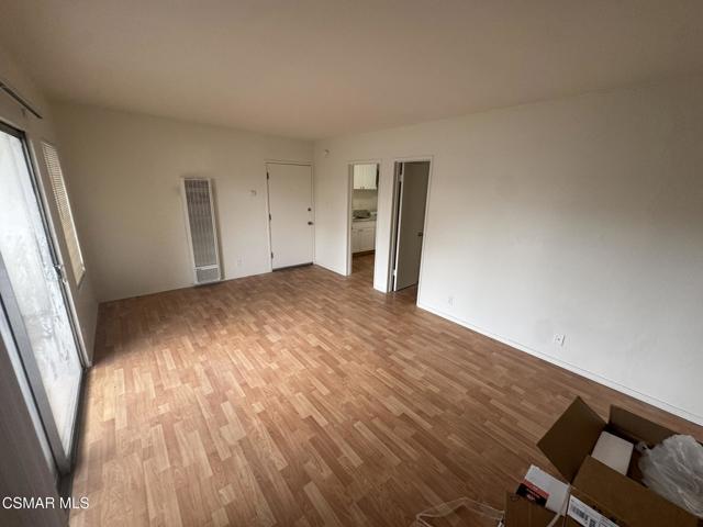 13507 Victory Blvd Unit 8 — photo