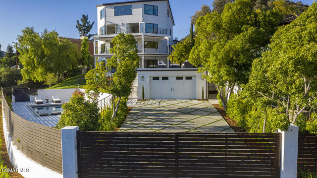 290 Lake Sherwood Dr — photo