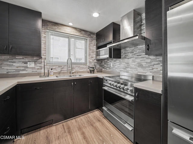 248 Oakleaf Dr Unit 101 — photo
