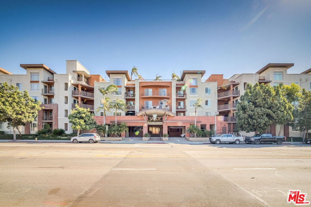 100 S Alameda Street 154 — photo