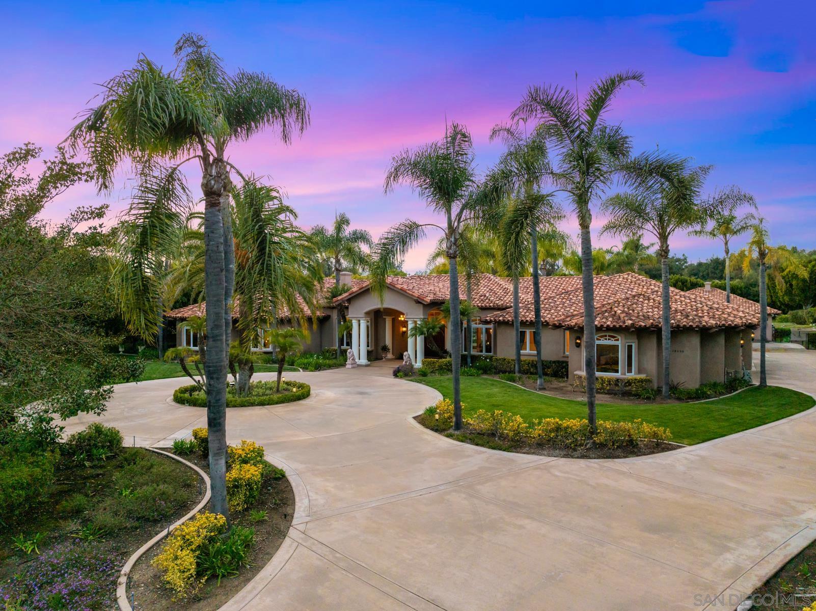 18050 Rancho La Cima Corte, Rancho Santa Fe, CA 92067