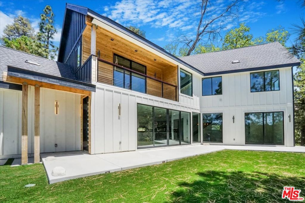 1021 Teakwood Drive — photo