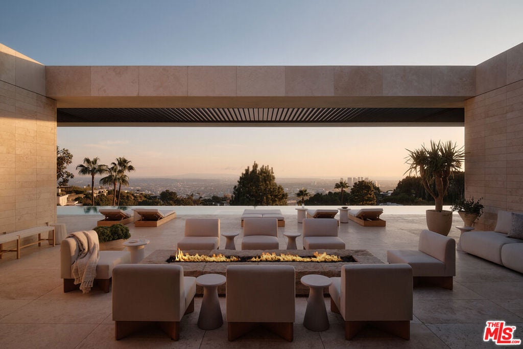 9214 Nightingale Drive — photo