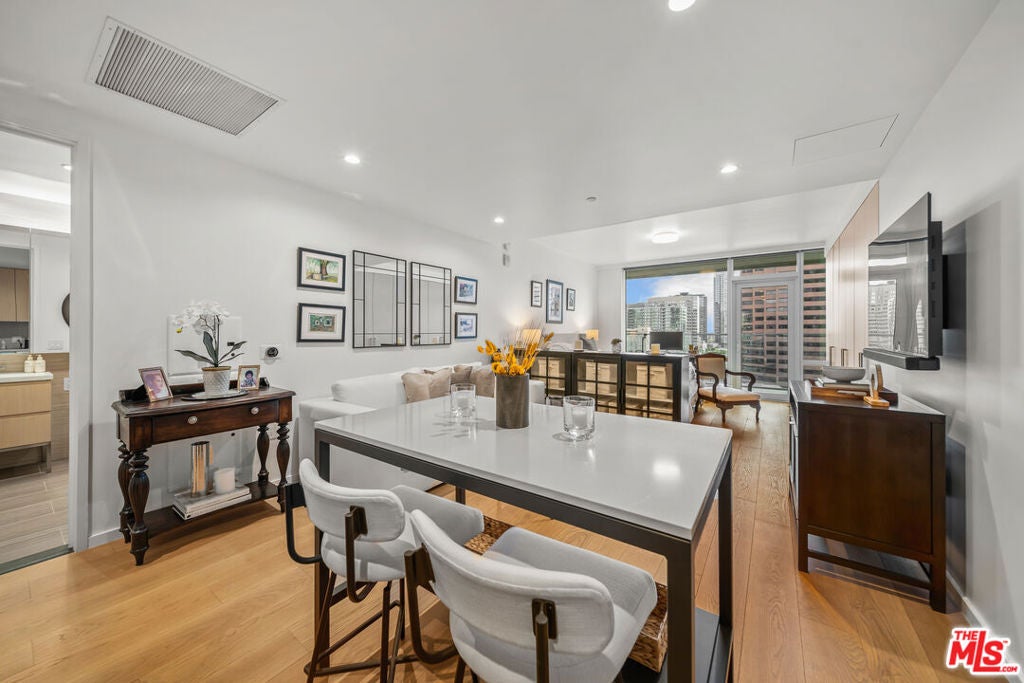 877 Francisco Street #1715 — photo