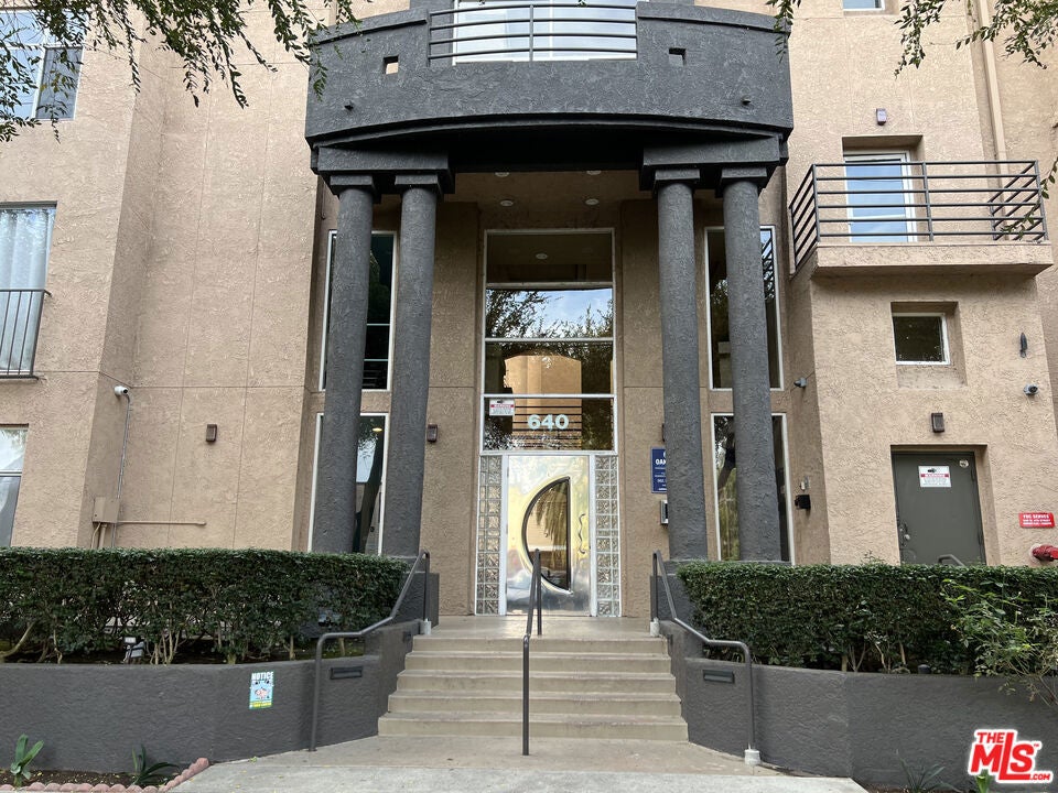 640 W 4th Street 205 — photo