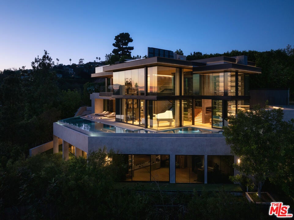 9126 Cordell Drive — photo