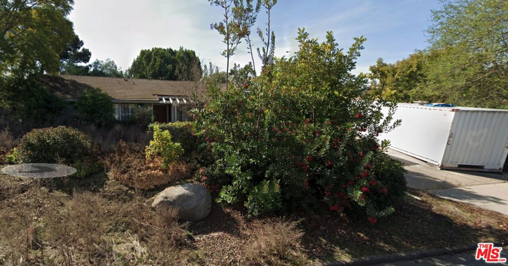 14033 Riverbend Road — photo