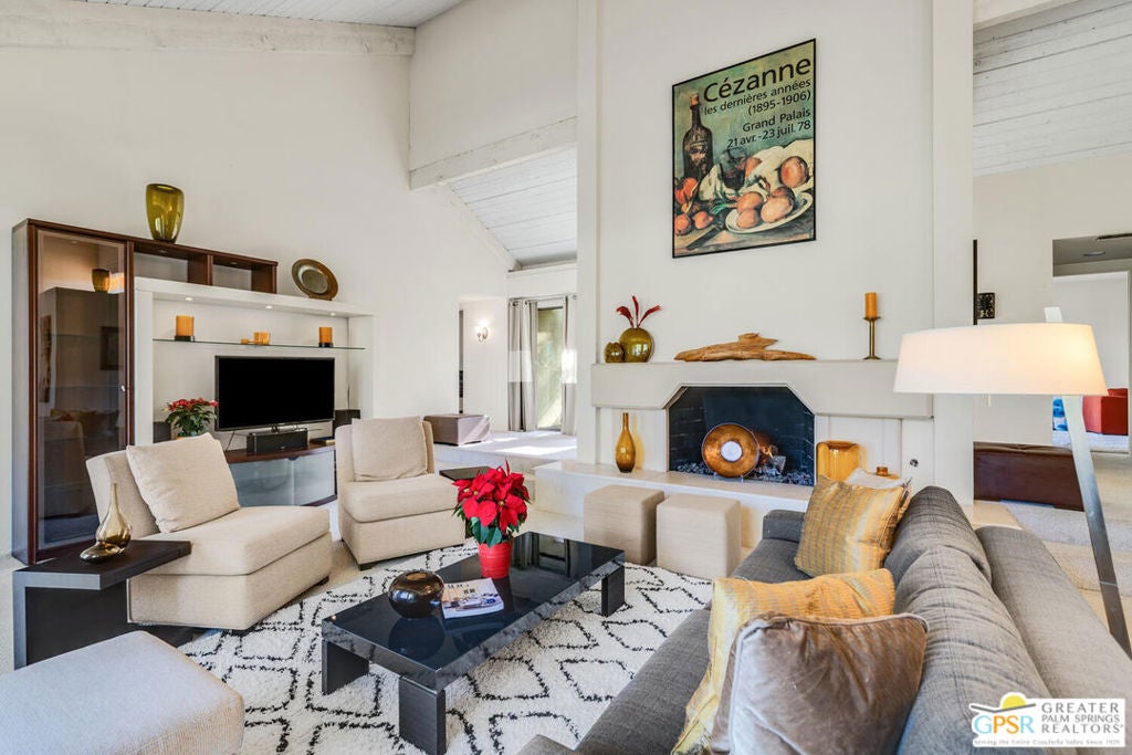 34745 Mission Hills Drive — photo