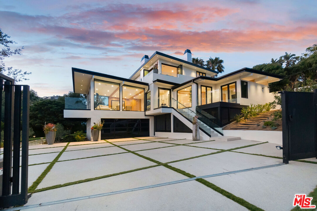 27187 Sea Vista Dr — photo
