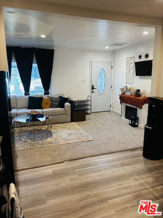 1377 Sultana — photo