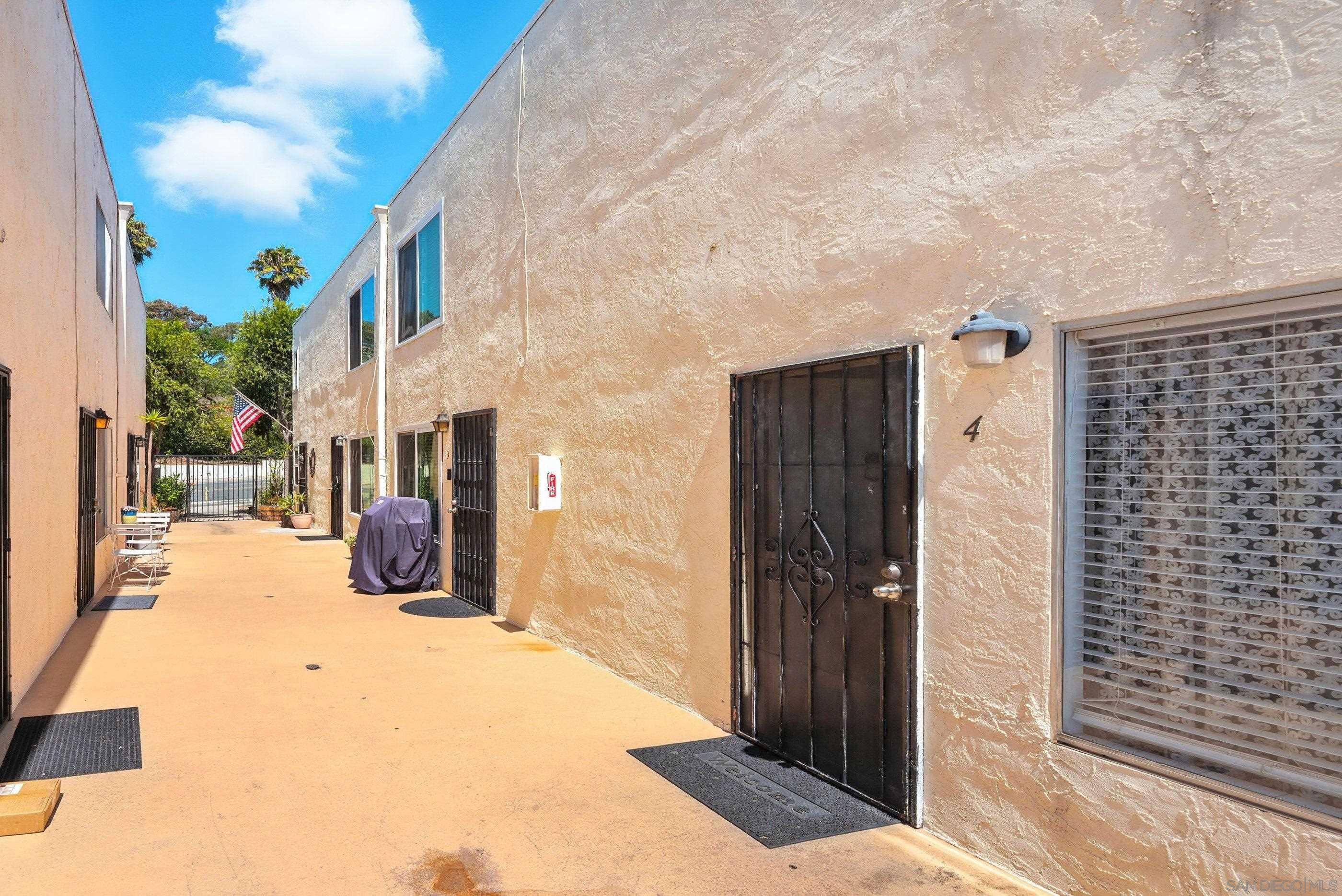 5725 Linda Vista Rd 4 — photo