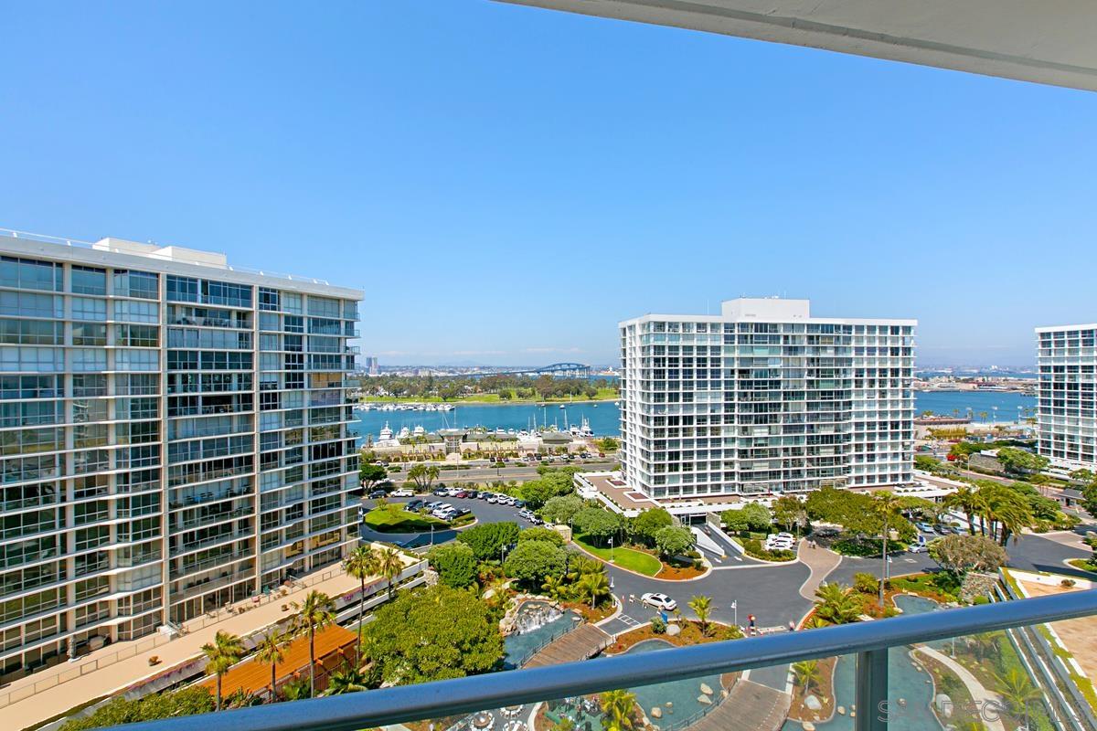 1760 Avenida Del Mundo 1109 — photo