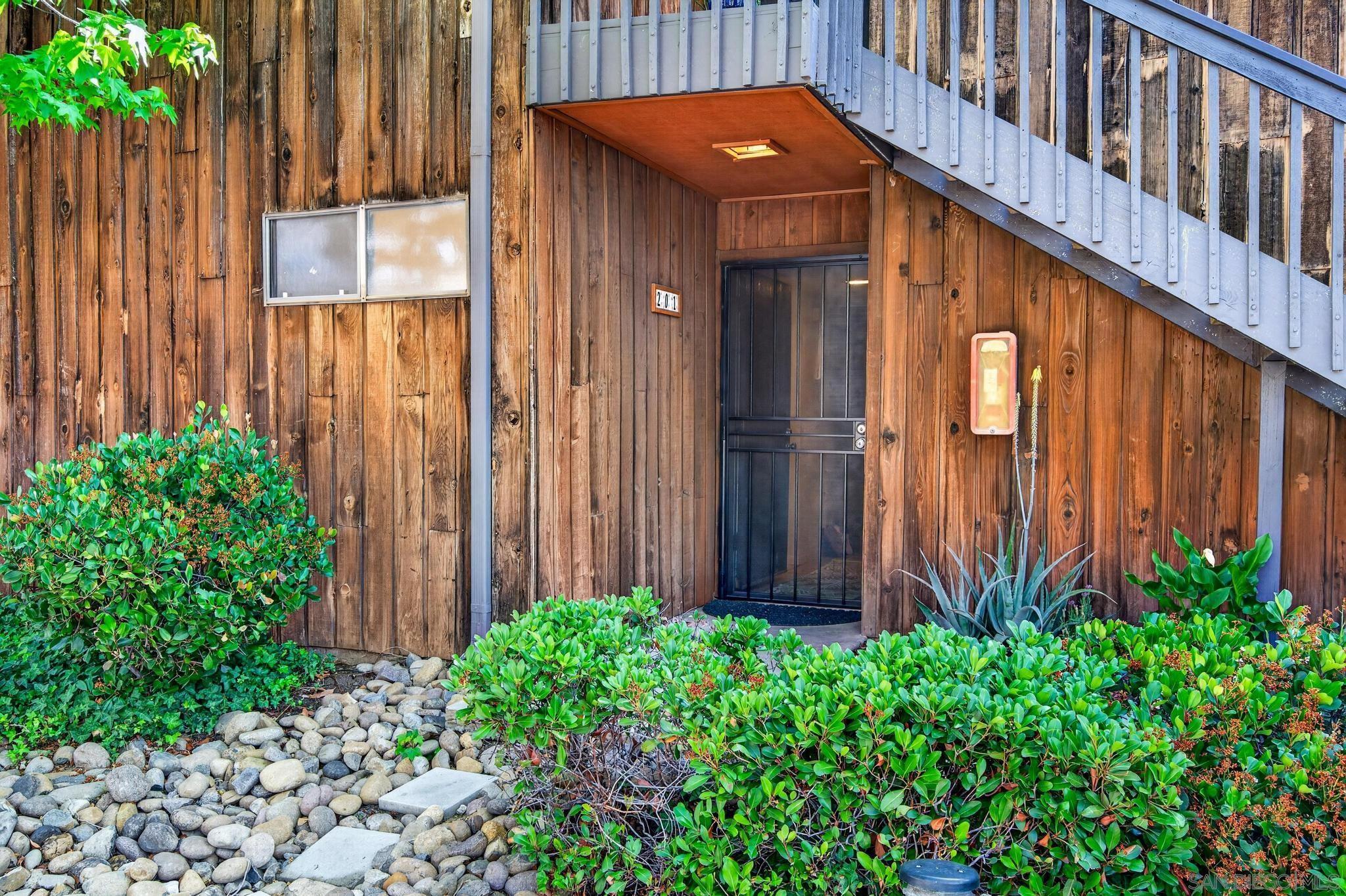 2157 Arnold #201, Alpine, CA 91901