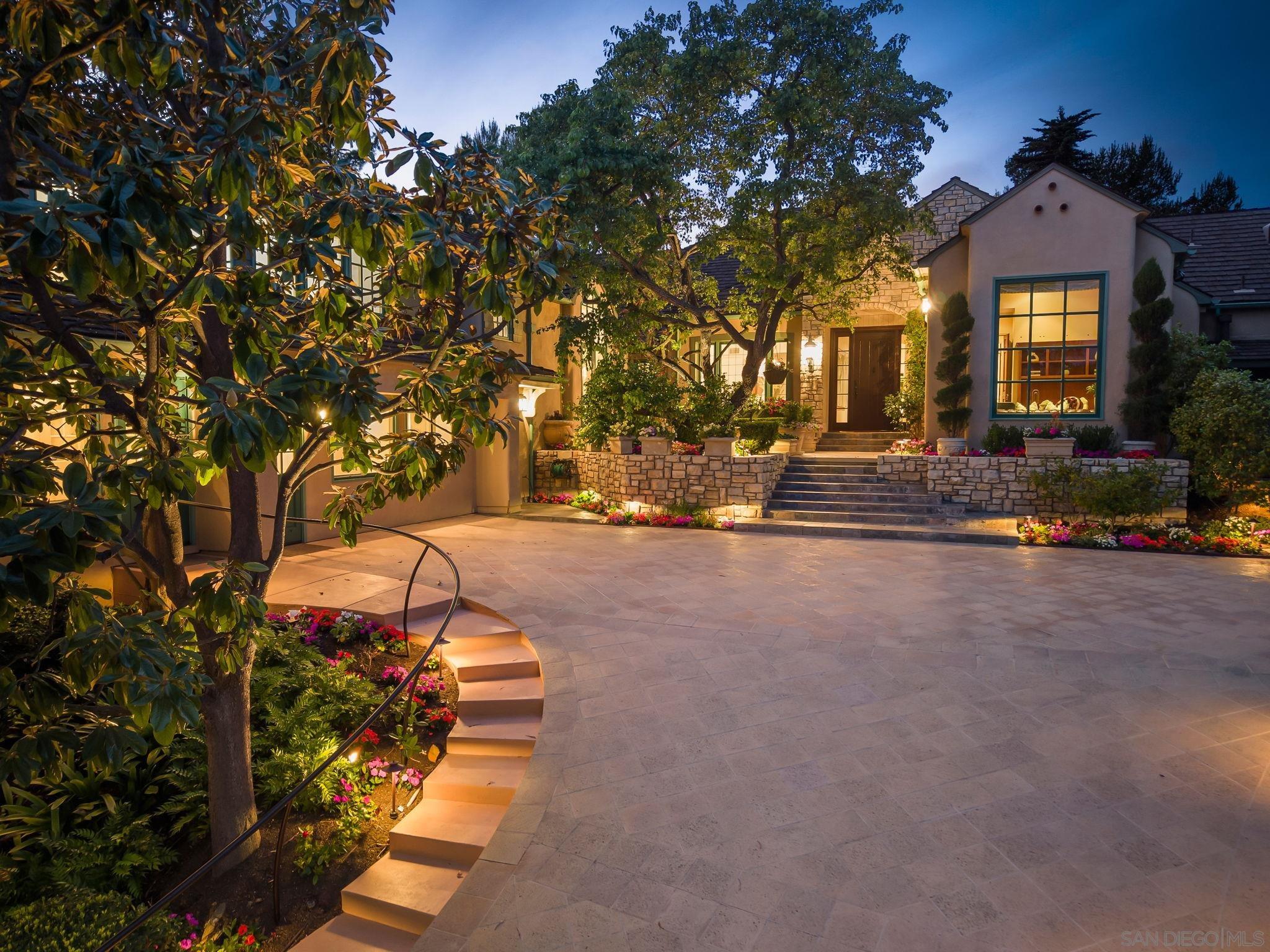 6388 La Jolla Scenic Dr — photo