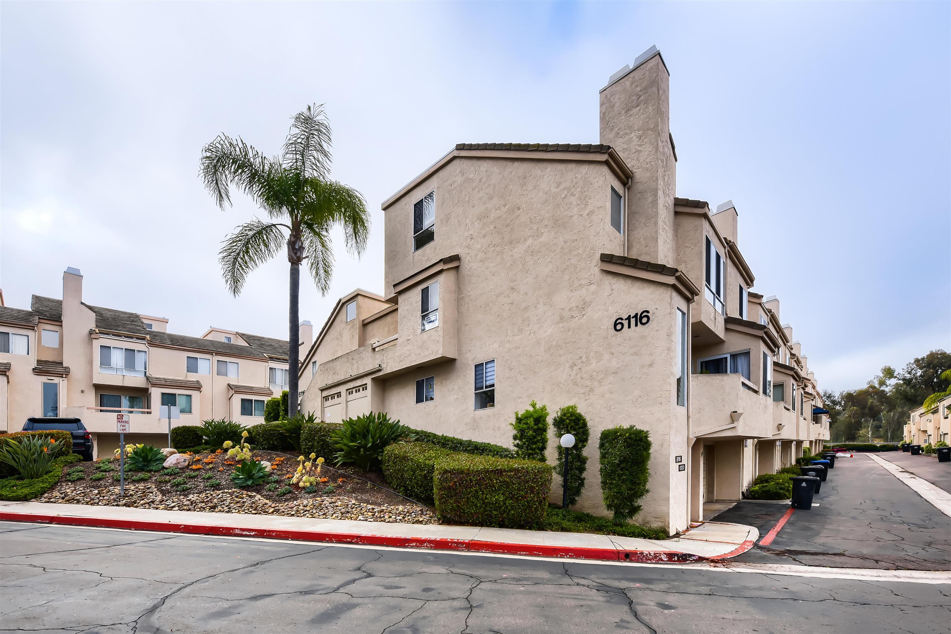 6116 Calle Mariselda 304 — photo