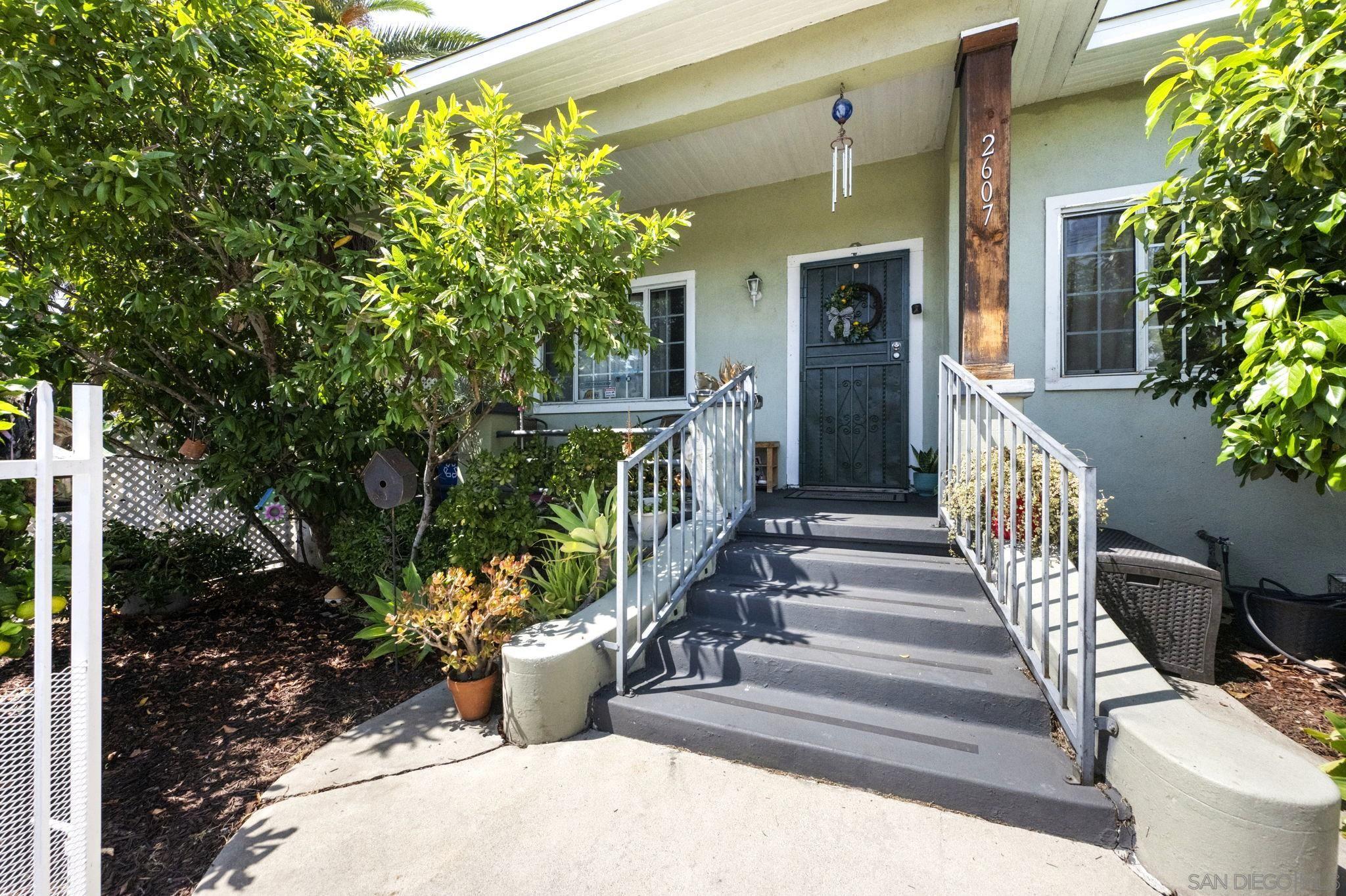 2607 Darwin — photo