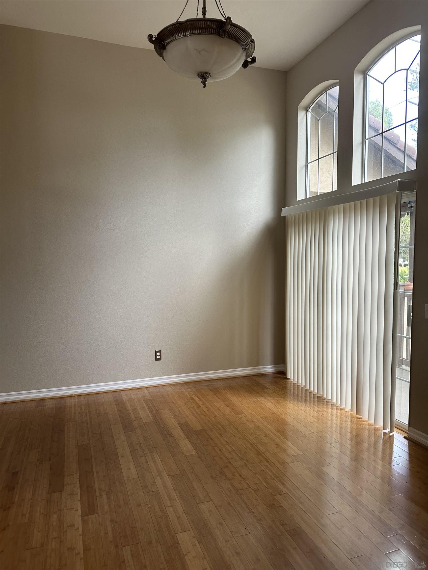 10284 Wateridge Cir 243 — photo
