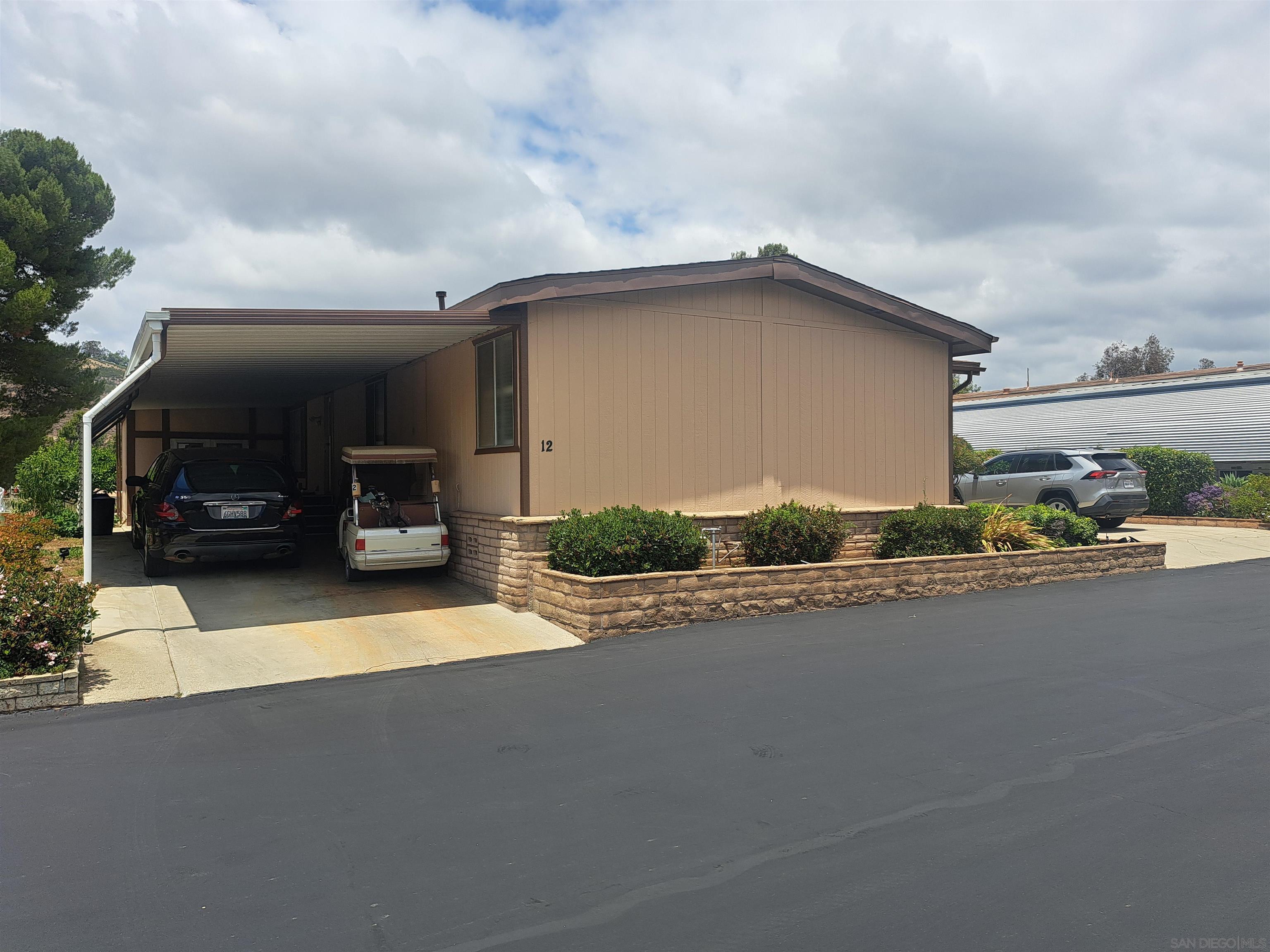 4650 Dulin Rd #12, Fallbrook, CA 92028