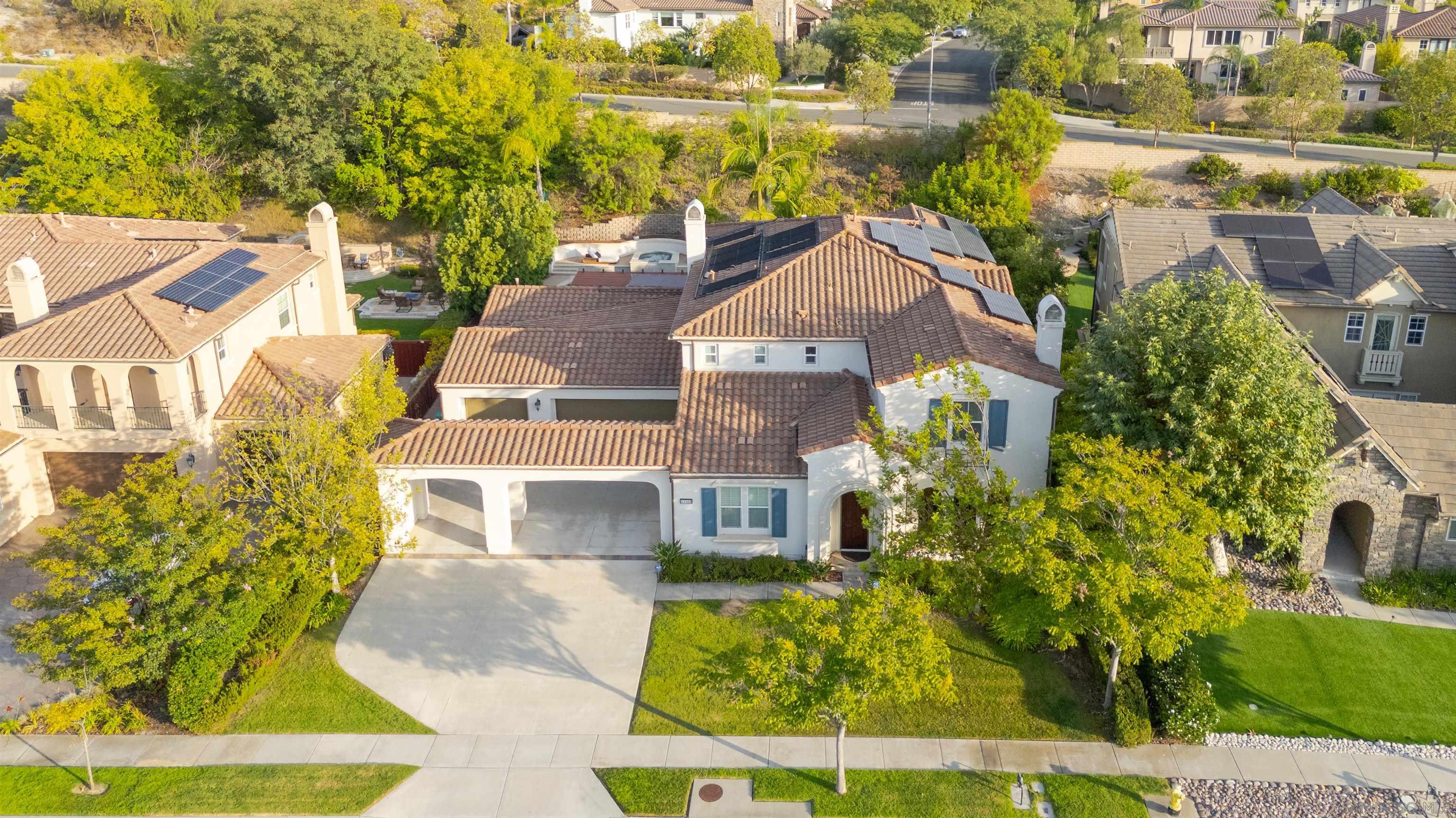 15541 Pinehurst Pl — photo