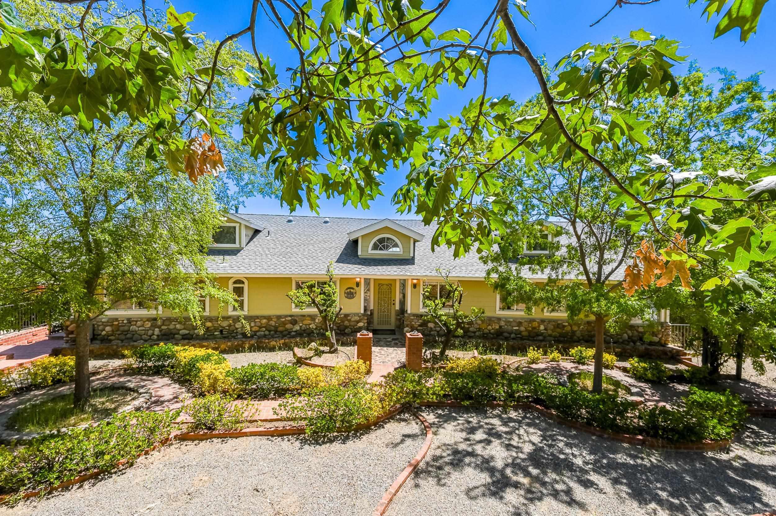 1577 Oak Land — photo