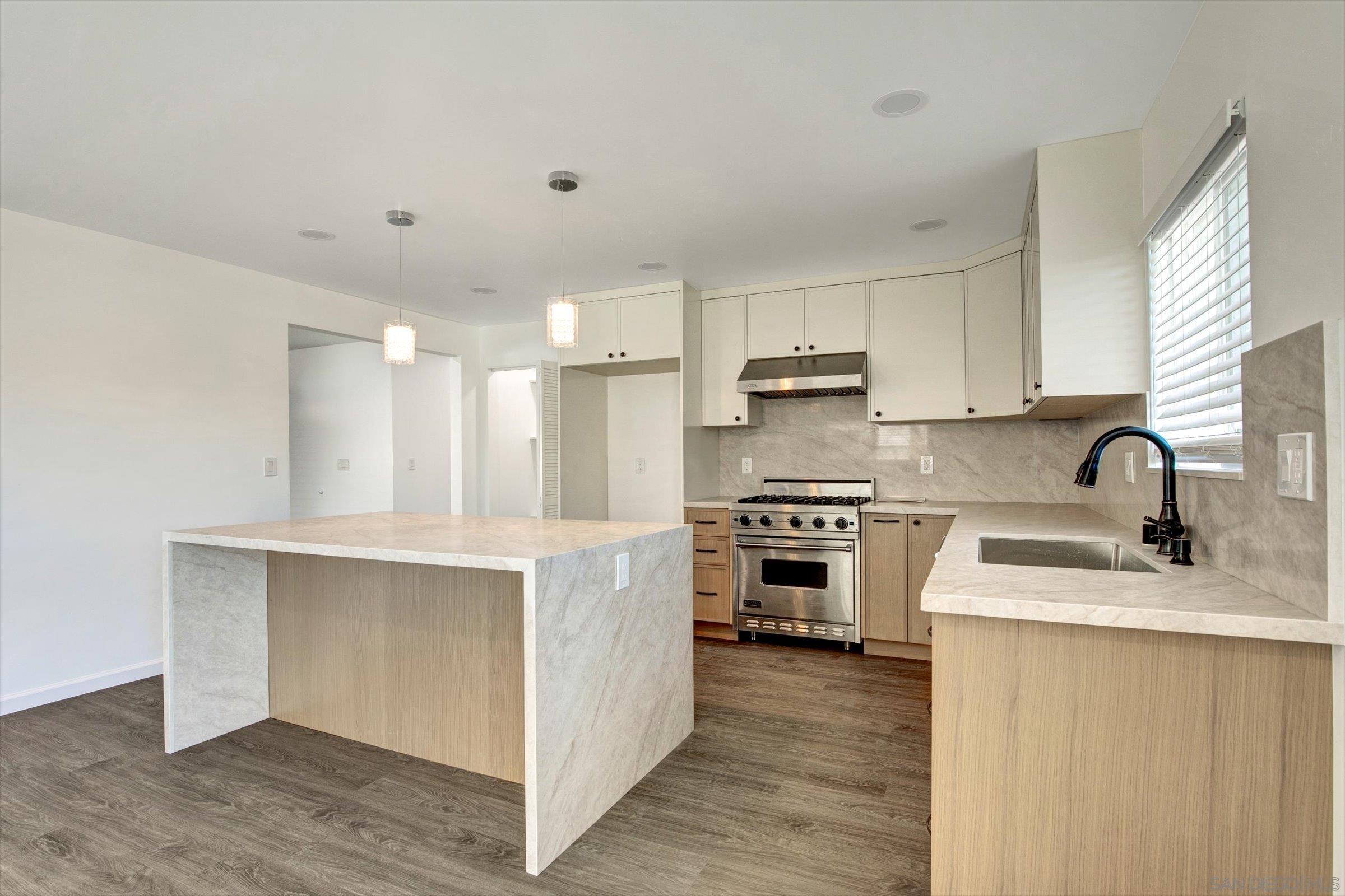12702 Metate Ln — photo