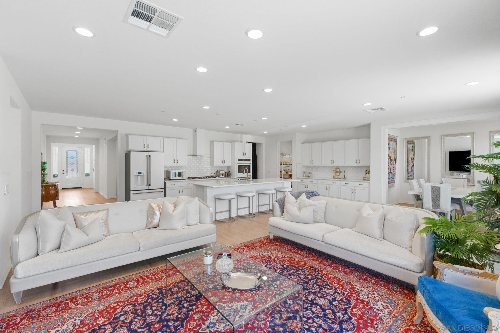 34490 Bloomberry Rd, Murrieta, CA 92563 — photo 2