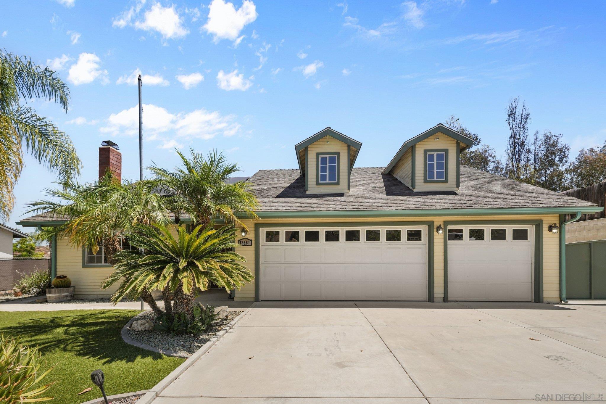12651 Ridgeton, Lakeside, CA 92040