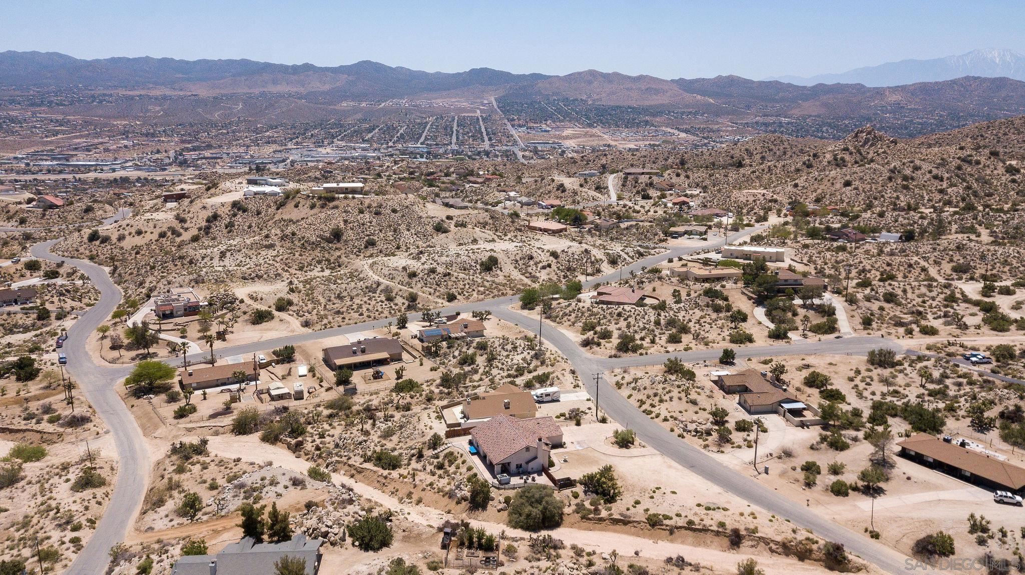 5833 San Rafael Rd, Yucca Valley, CA 92284