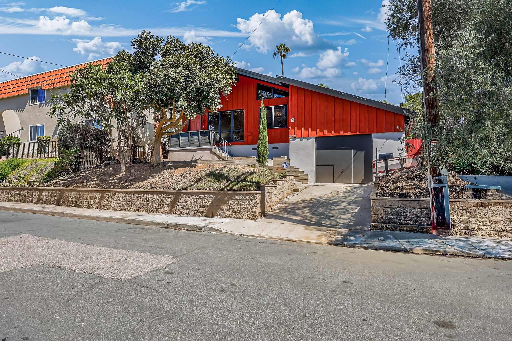 5858 Riley St — photo