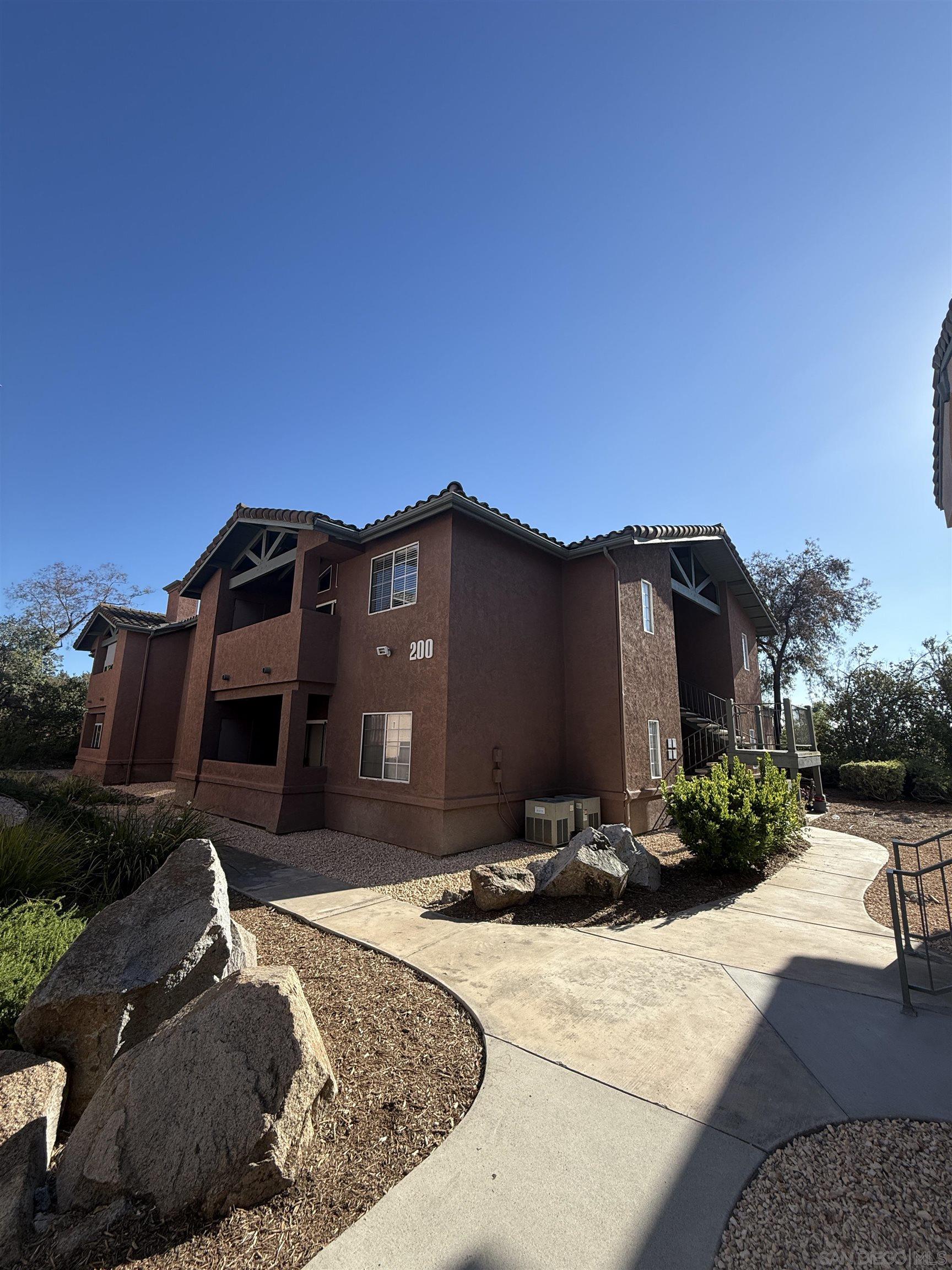 17161 Alva 212 — photo
