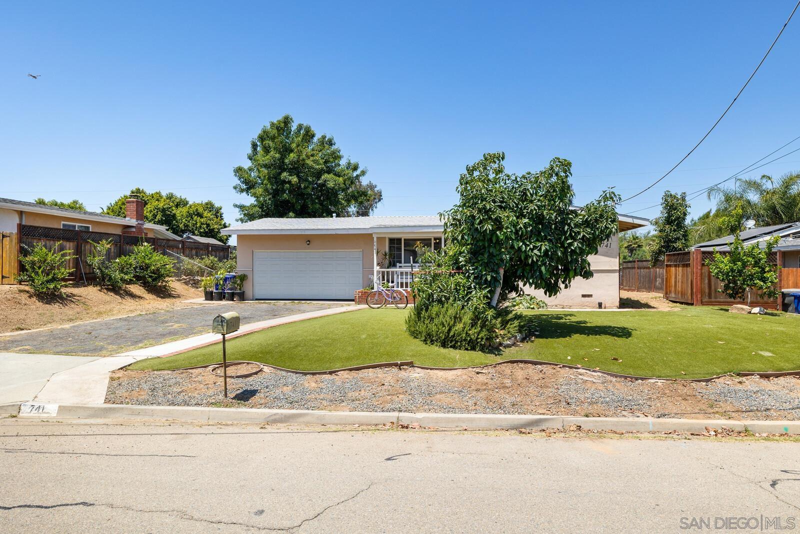 741 Magarian Rd, Fallbrook, CA 92028 — photo 3