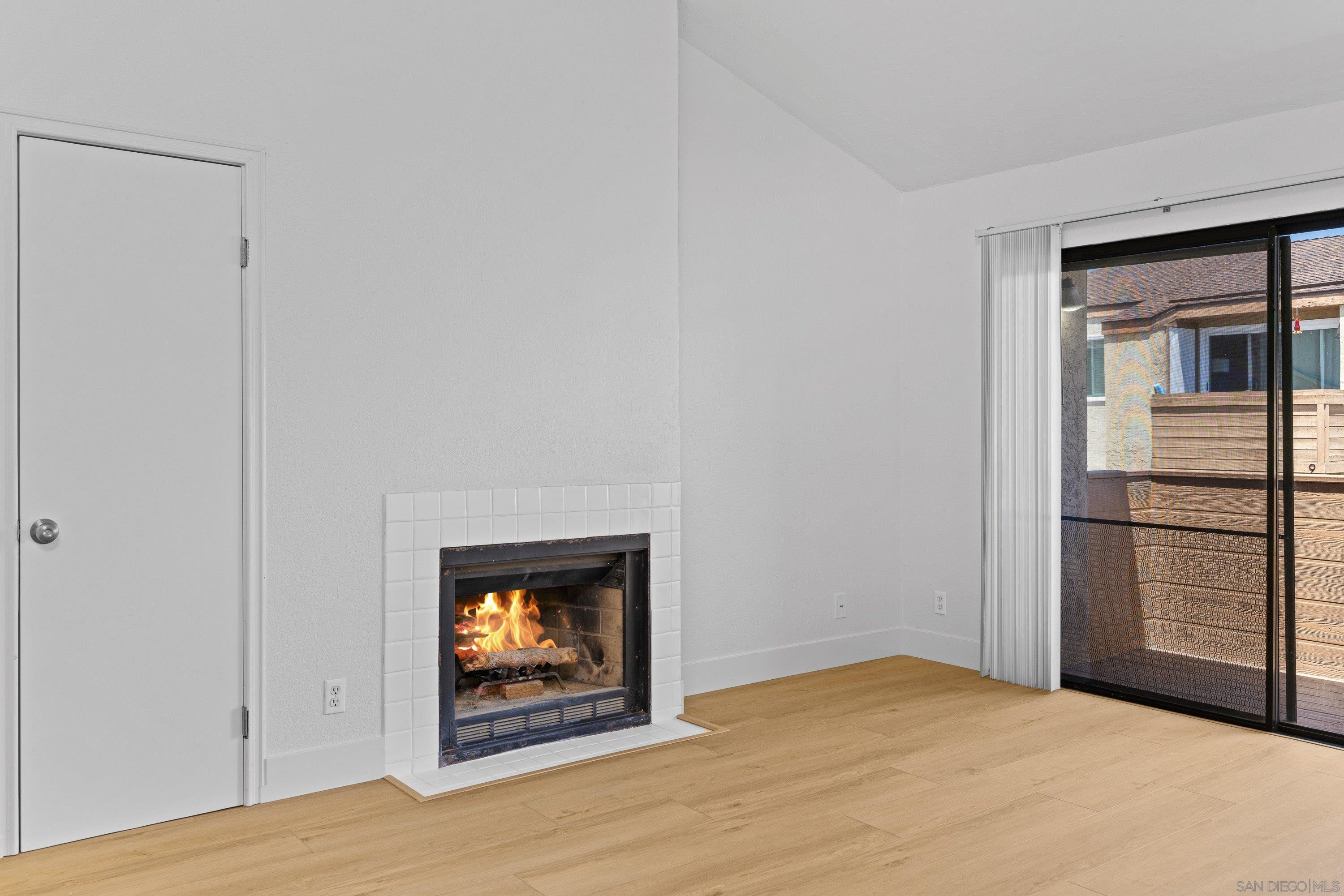 2920 Briarwood E7 — photo
